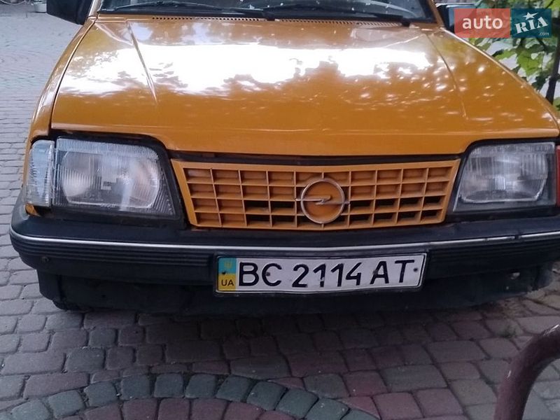 Седан Opel Ascona 1986 в Добротворе