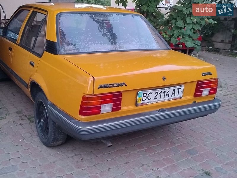 Седан Opel Ascona 1986 в Добротворе