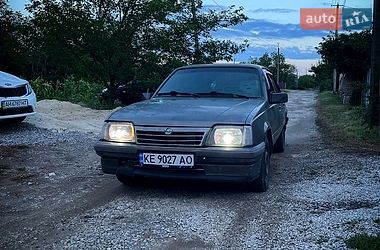 Седан Opel Ascona 1987 в Кривому Розі Седан Opel Ascona 1987 в Кривому Розі
