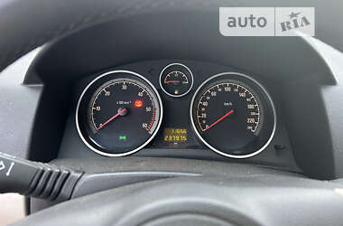 Хэтчбек Opel Astra GTC 2007 в 