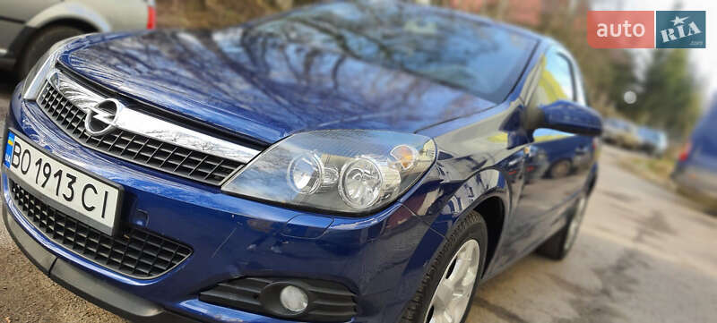 Хэтчбек Opel Astra GTC 2008 в 