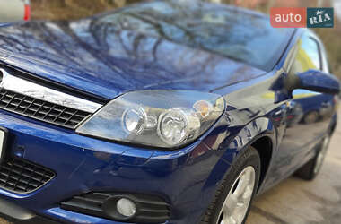 Хэтчбек Opel Astra GTC 2008 в 