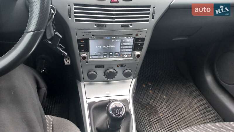 Хэтчбек Opel Astra GTC 2008 в Черкассах