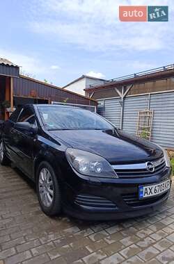 Хэтчбек Opel Astra GTC 2005 в 