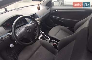 Хетчбек Opel Astra GTC 2006 в 