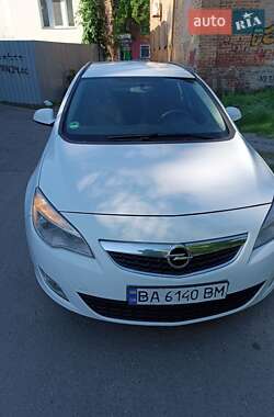 Хетчбек Opel Astra GTC 2011 в Полтаві