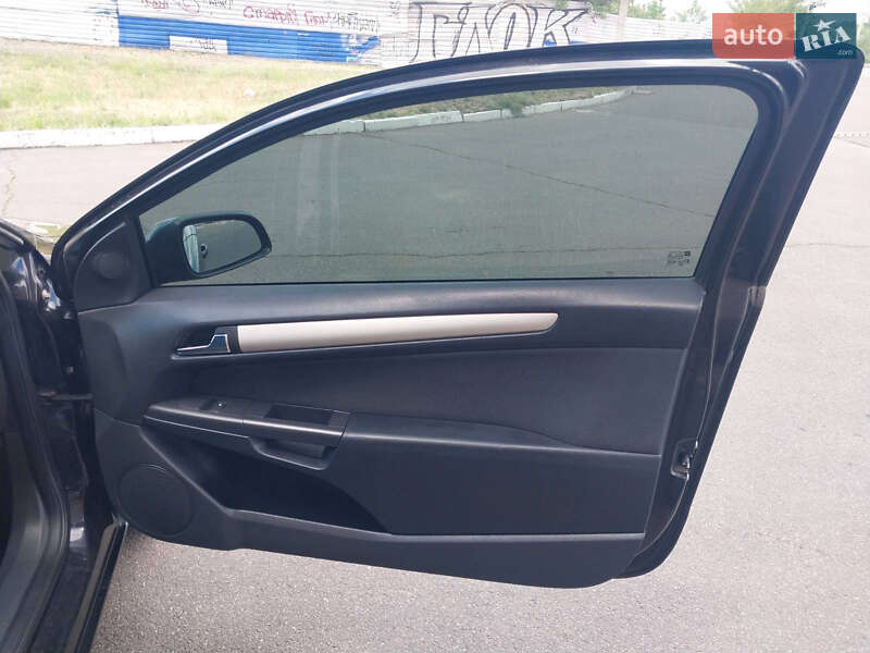 Хетчбек Opel Astra GTC 2008 в Кривому Розі