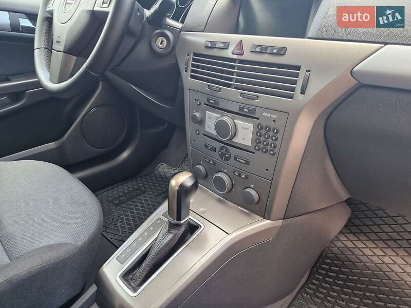 Хетчбек Opel Astra GTC 2006 в Тернополі