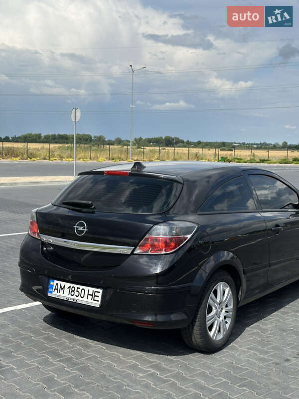Хэтчбек Opel Astra GTC 2007 в Житомире