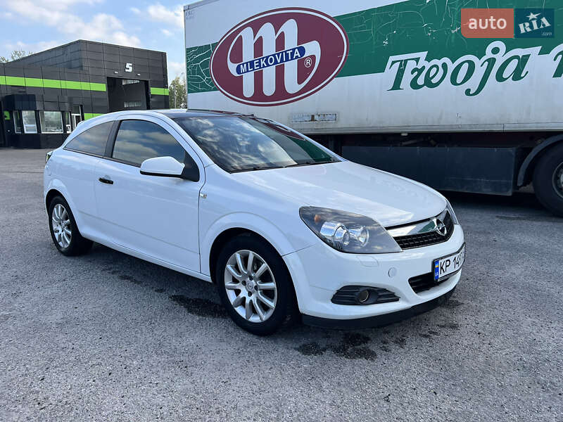 Хэтчбек Opel Astra GTC 2009 в Черкассах