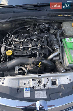 Хэтчбек Opel Astra GTC 2009 в 