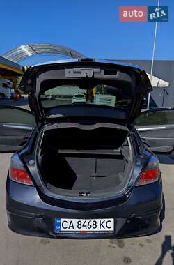 Хэтчбек Opel Astra GTC 2007 в 