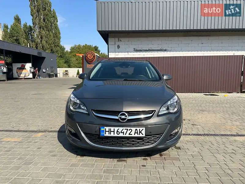 Opel Astra GTC 2015