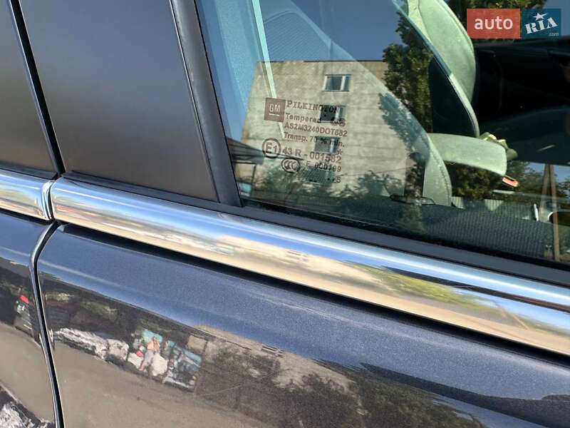 Хэтчбек Opel Astra GTC 2015 в Раздельной