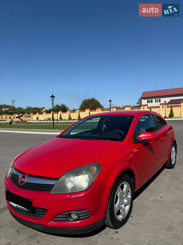 Хэтчбек Opel Astra GTC 2008 в 