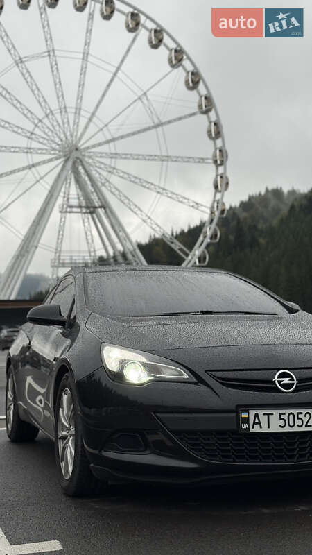 Opel Astra GTC 2013