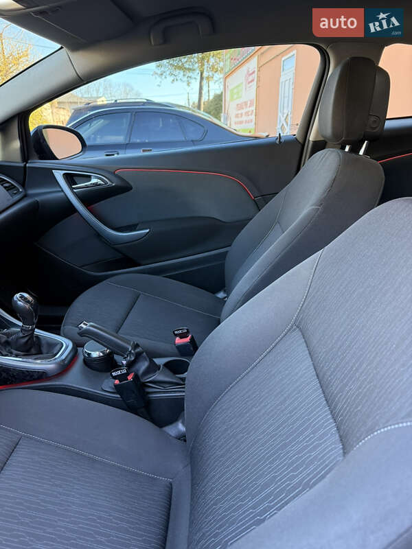 Хэтчбек Opel Astra GTC 2013 в Коломые фото 10 Хэтчбек Opel Astra GTC 2013 в Коломые