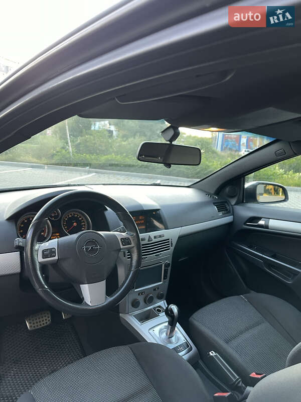 Хетчбек Opel Astra GTC 2005 в Хмельницькому