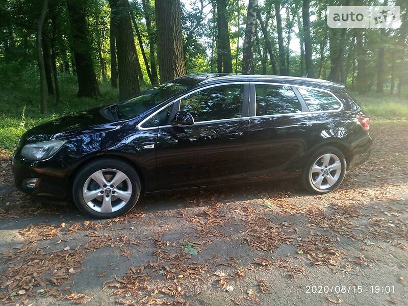 Opel Astra J SPORTS TOURER