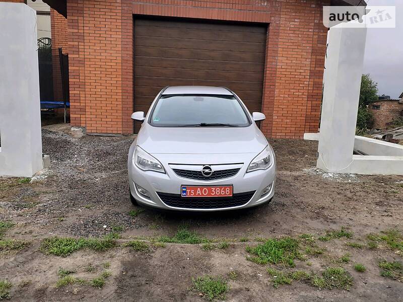 Opel Astra J 1.7 IDEAL
