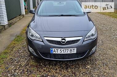 Универсал Opel Astra J 2011 в Коломые
