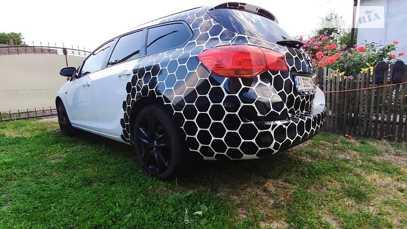 Opel Astra J
