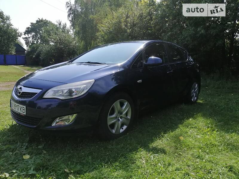 Opel Astra J