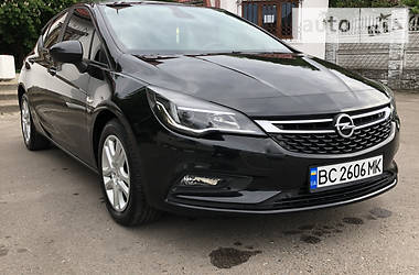 Хэтчбек Opel Astra K 2016 в Николаеве