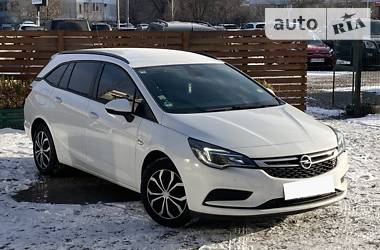 Универсал Opel Astra K 2018 в Киеве