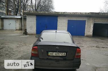 Седан Opel Astra 2006 в 