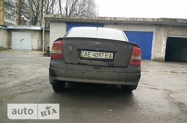 Седан Opel Astra 2006 в 