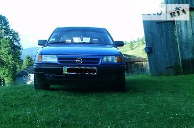 Универсал Opel Astra 1994 в Долине