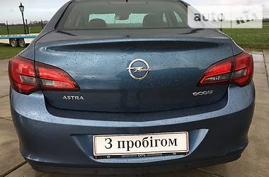 Седан Opel Astra 2014 в Киеве