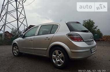 Хэтчбек Opel Astra 2008 в Киеве