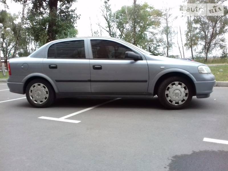 Седан Opel Astra 2006 в Києві