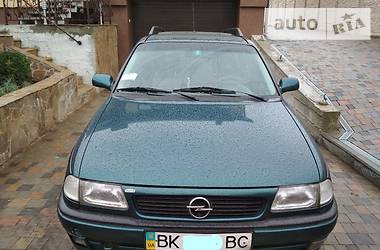 Универсал Opel Astra 1997 в Ровно