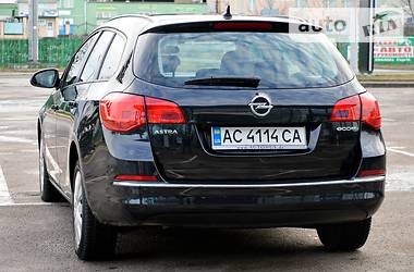 Универсал Opel Astra 2013 в Луцке