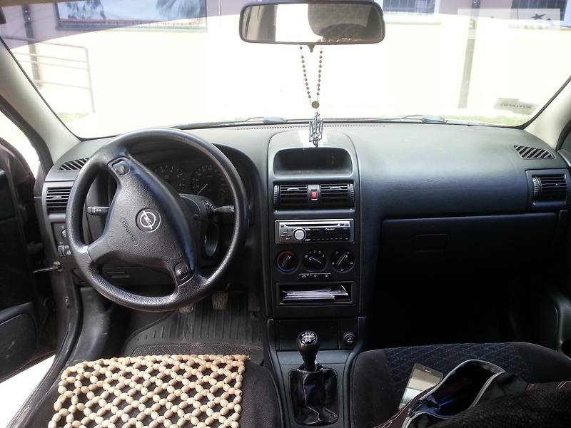 Седан Opel Astra 1998 в Львові