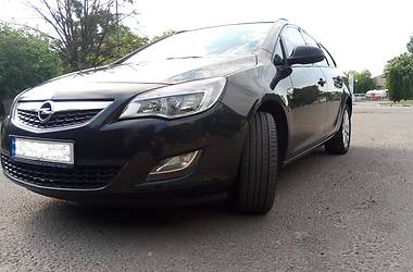 Універсал Opel Astra 2012 в Стрию