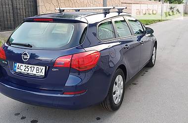 Универсал Opel Astra 2012 в Луцке