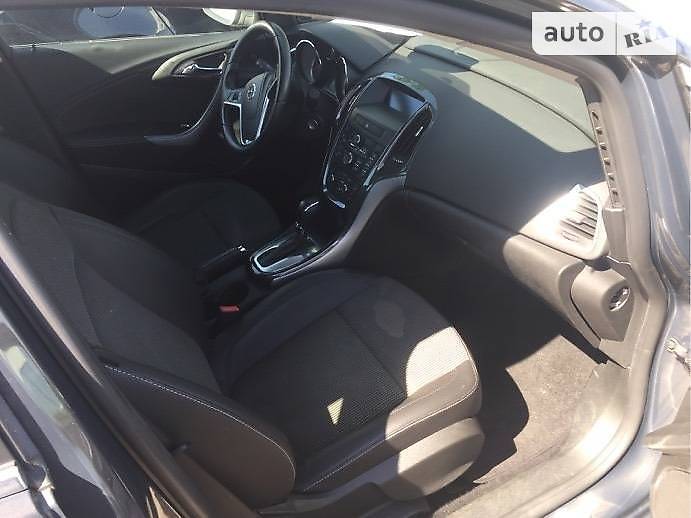 Универсал Opel Astra 2013 в Луцке