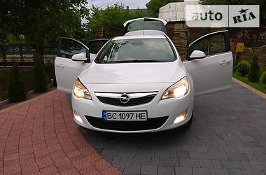 Хэтчбек Opel Astra 2010 в Стрые