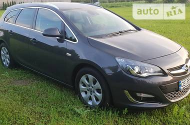 Универсал Opel Astra 2014 в Черновцах