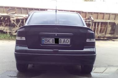 Седан Opel Astra 2008 в Ровно