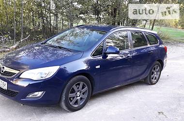 Универсал Opel Astra 2011 в Чернигове