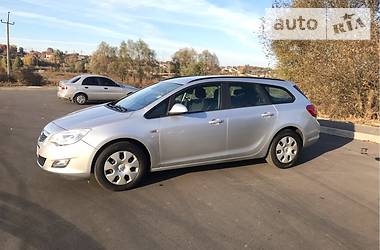 Універсал Opel Astra 2012 в Києві