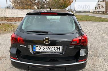 Универсал Opel Astra 2013 в Хмельницком