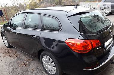 Универсал Opel Astra 2013 в Ровно