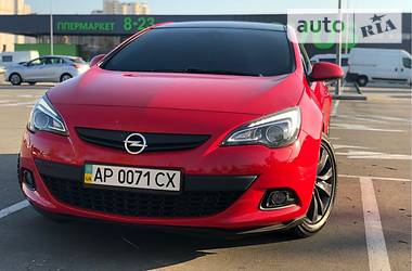 Купе Opel Astra 2012 в Киеве