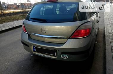 Хэтчбек Opel Astra 2007 в Одессе